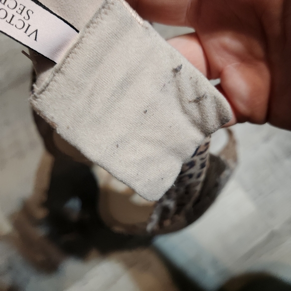 💘 Victoria's Secret Leopard Perfect Shape Bra - Picture 2 of 6